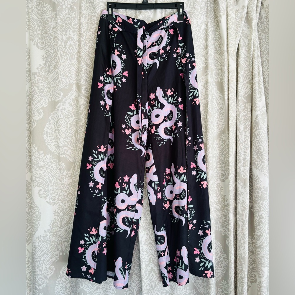 Witchy boho serpent palazzo pants - Picture 3 of 11